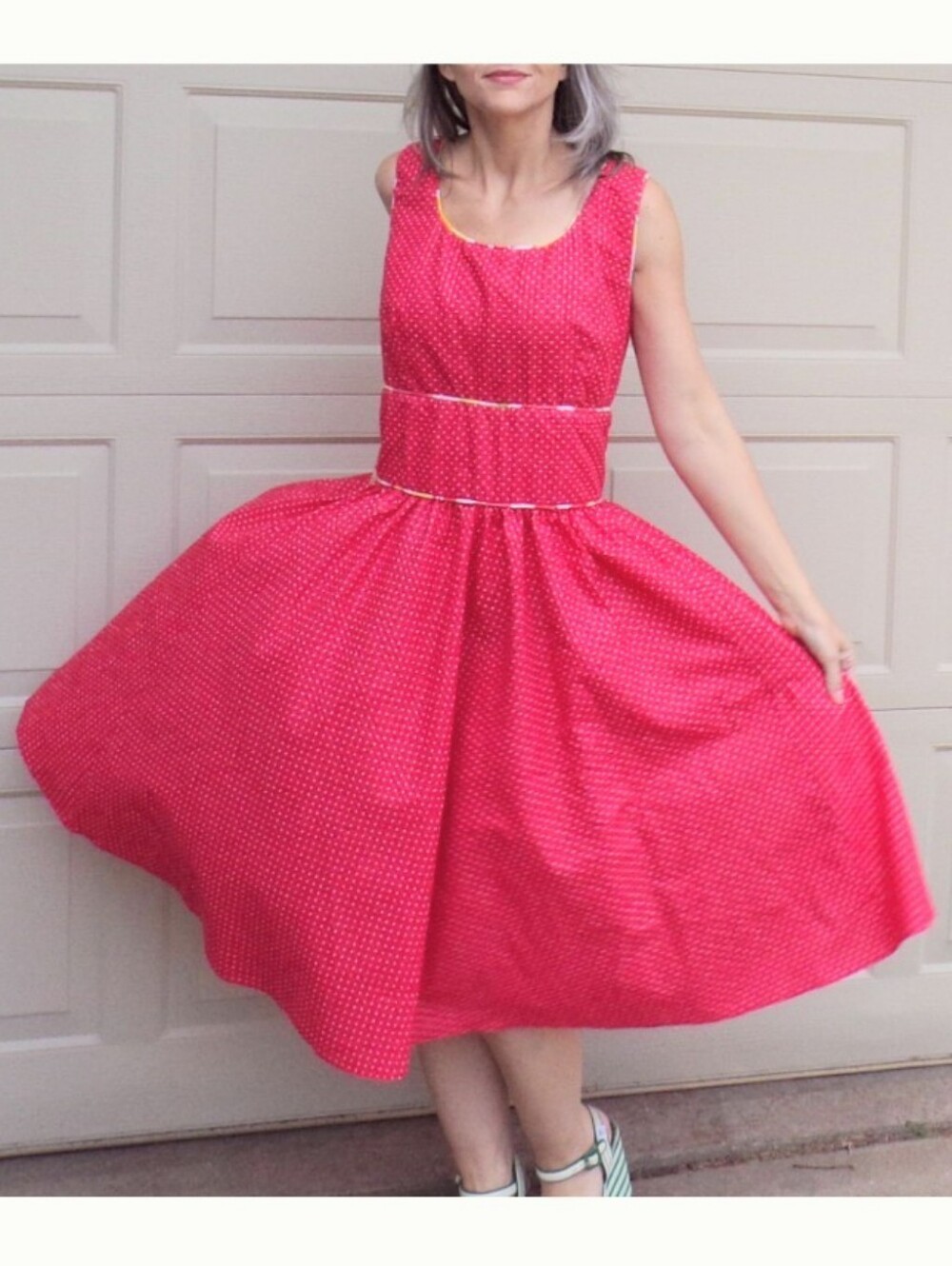 RED polkadot SEERSUCKER DRESS 1980's does 1950's full skirt M L